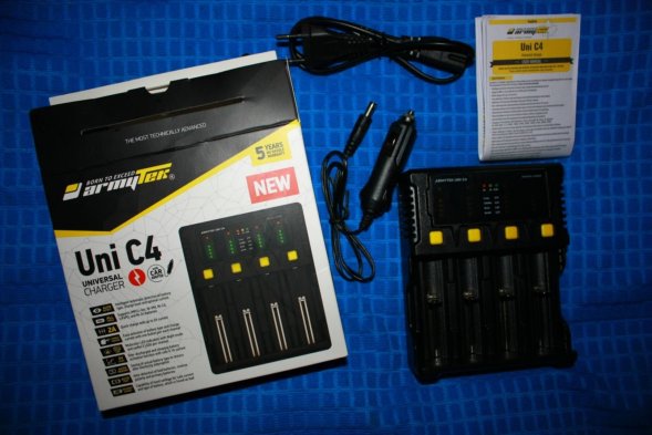 Зарядное устройство Armytek Uni C4