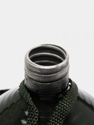 Фляжка с пластиковой крышкой