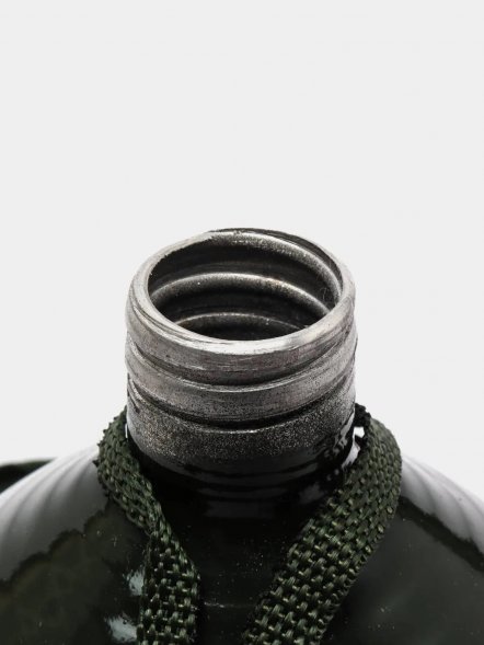 Фляжка с пластиковой крышкой