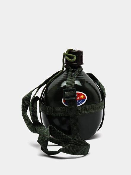 Фляжка с пластиковой крышкой