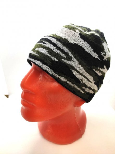 Шапка вязанная